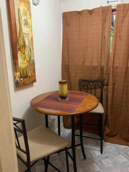 Comfortable 2-Bdrm Spacious Home With Wifi & Patio インディアナポリス エクステリア 写真